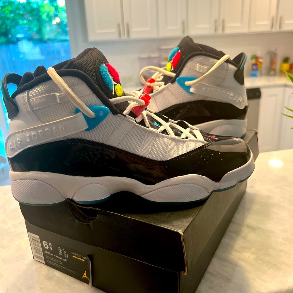 Air Jordan 6 rings size 6.5Y